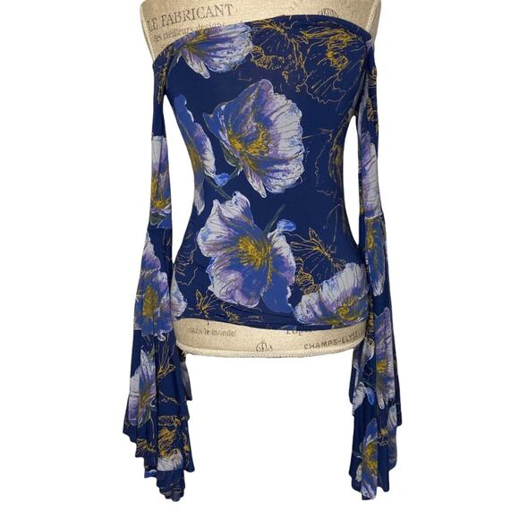 Free People Printed Birds Of Paradise Off The Shoulder Bell Sleeve Top Navy XS - Picture 9 of 12